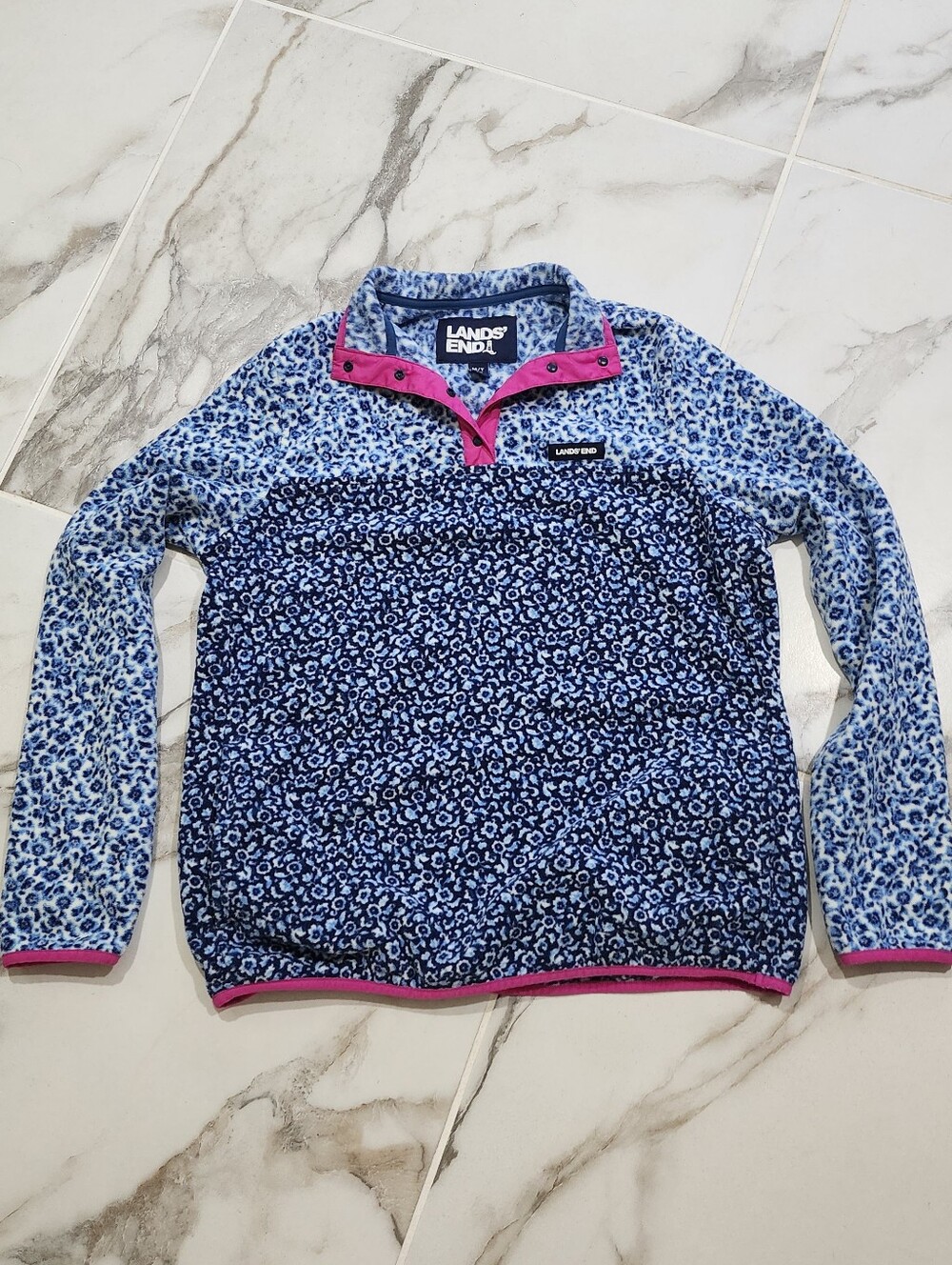 Lands' End Womans' Blue Leopard / Floral Print Pullover with Pink Trim - Medium